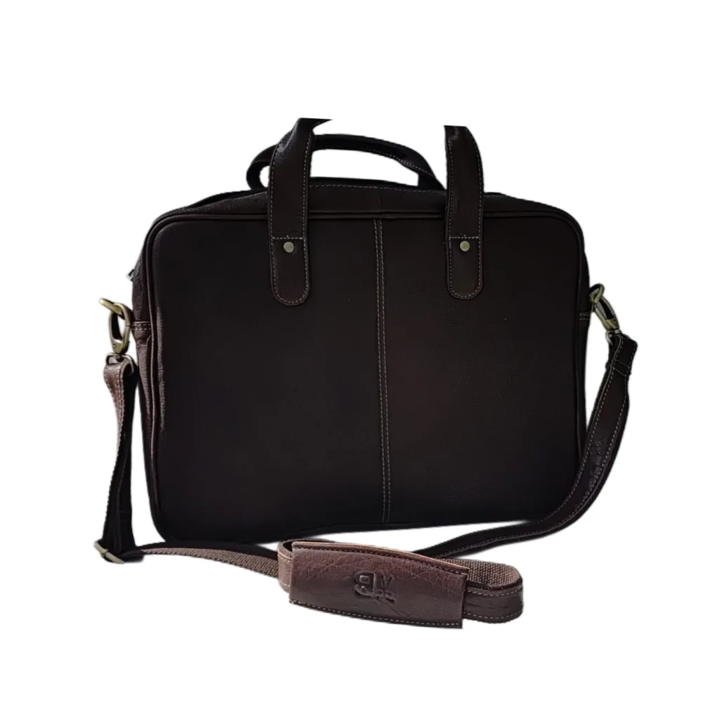 LuxLine Voyager – 16" Leather Laptop Bag (Espresso)