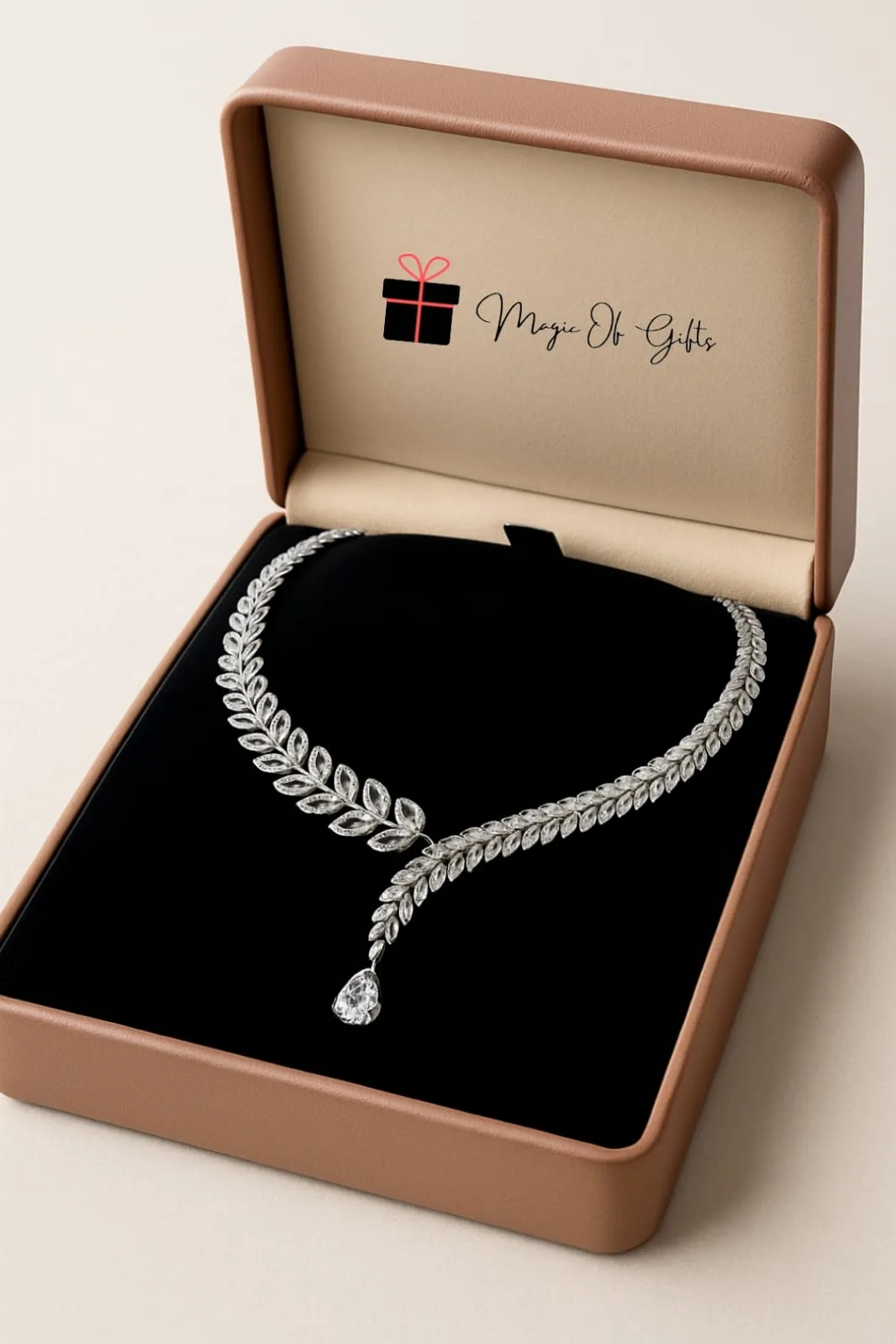 Luxury diamond necklace