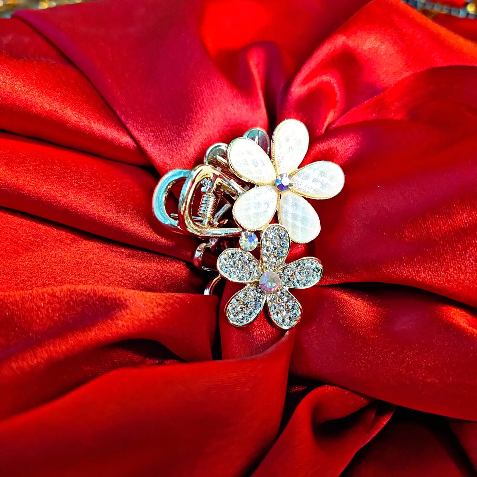 Flower hair clip
