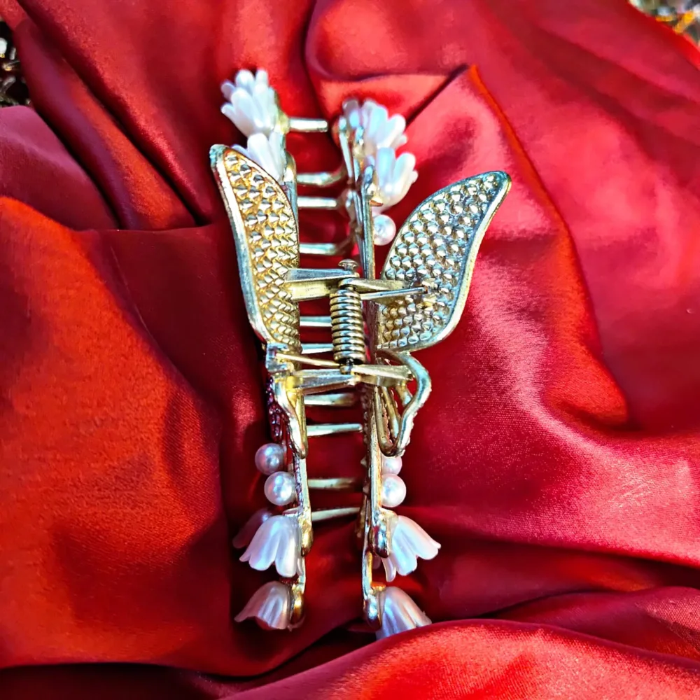butterfly hair clip